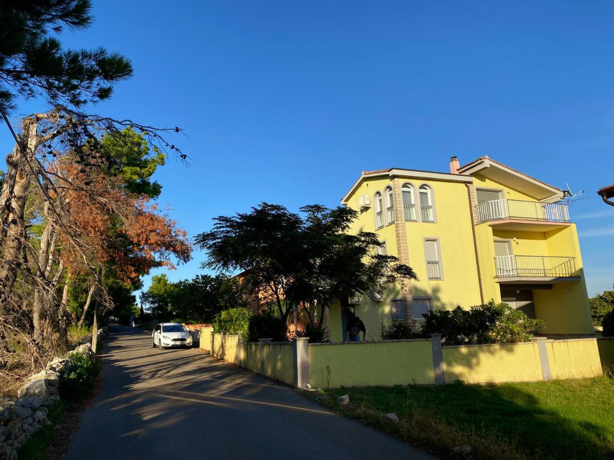 Villa Mena Вир Экстерьер фото